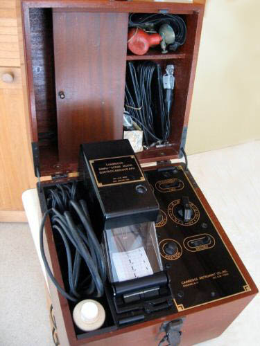 The Cambridge Simpliscribe, a popular ECG instrument of the 1950s and 1960s. Vacuum tube technology.